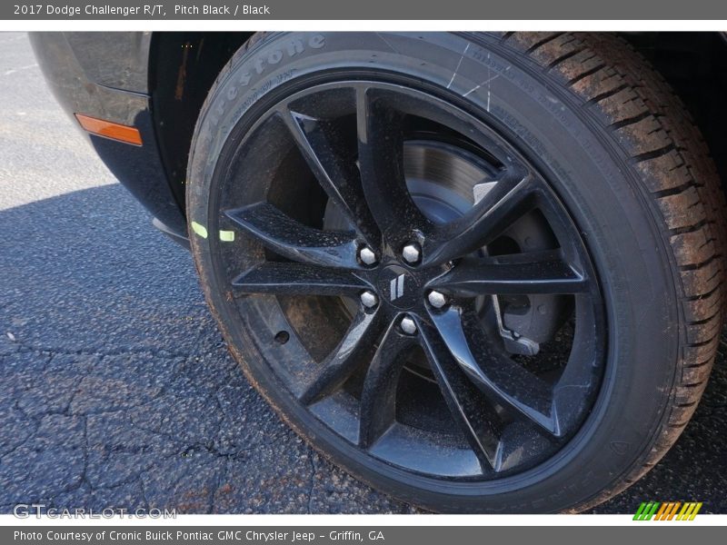 Pitch Black / Black 2017 Dodge Challenger R/T