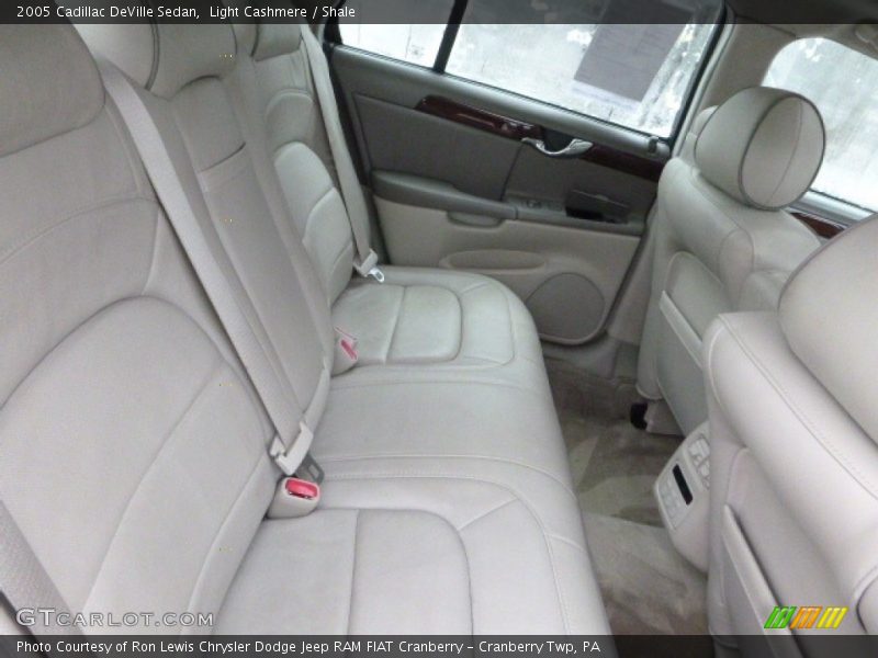 Light Cashmere / Shale 2005 Cadillac DeVille Sedan