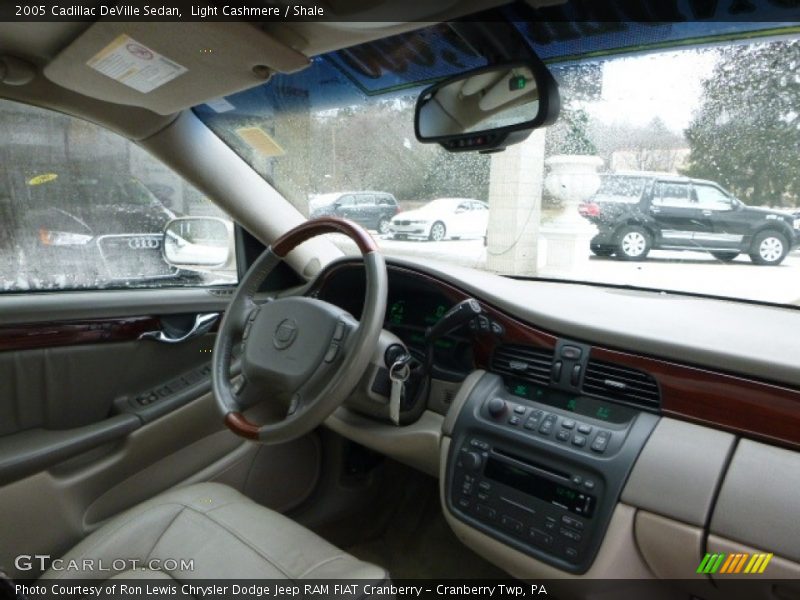 Light Cashmere / Shale 2005 Cadillac DeVille Sedan