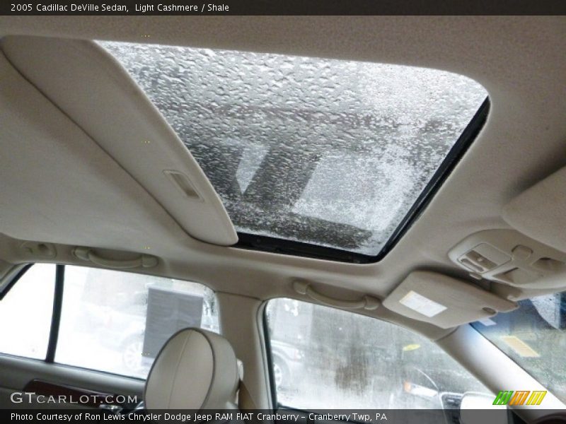 Light Cashmere / Shale 2005 Cadillac DeVille Sedan