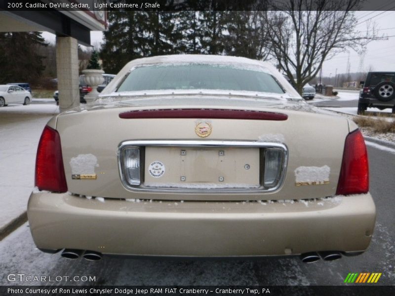 Light Cashmere / Shale 2005 Cadillac DeVille Sedan