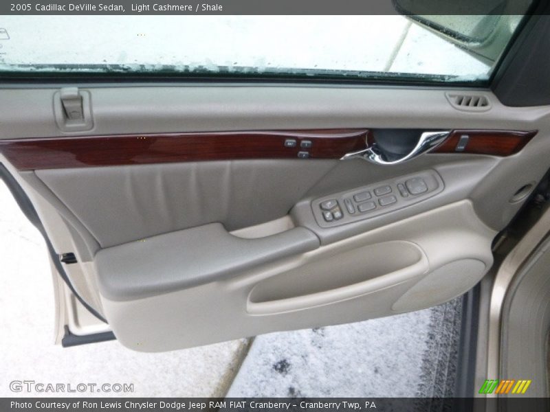 Light Cashmere / Shale 2005 Cadillac DeVille Sedan