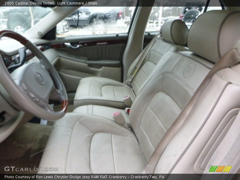 Light Cashmere / Shale 2005 Cadillac DeVille Sedan