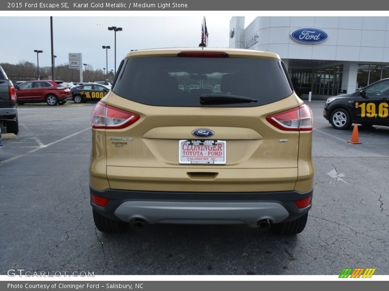 Karat Gold Metallic / Medium Light Stone 2015 Ford Escape SE