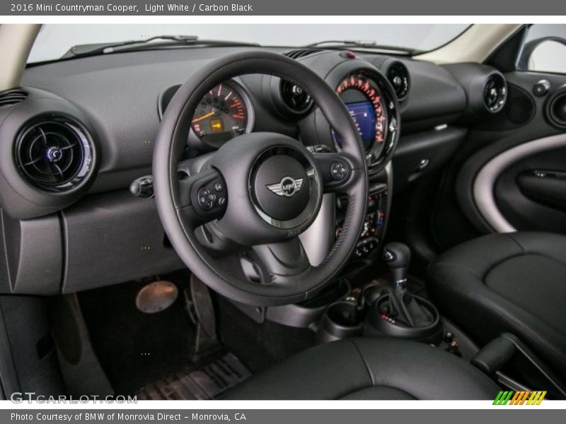 Light White / Carbon Black 2016 Mini Countryman Cooper