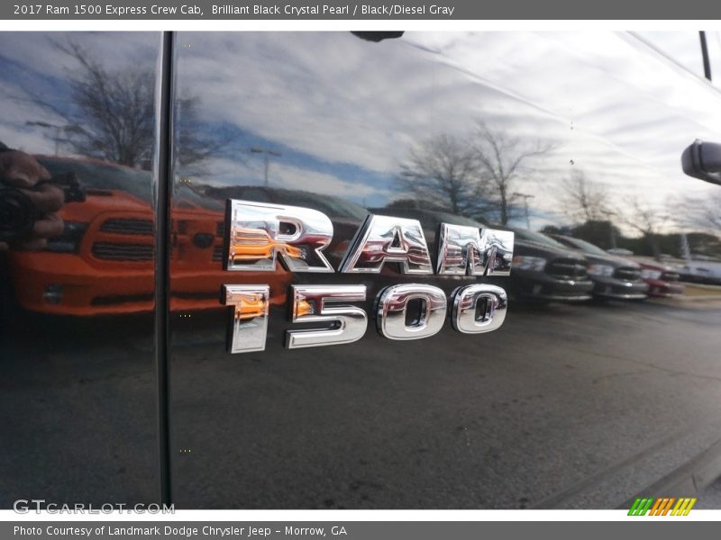 Brilliant Black Crystal Pearl / Black/Diesel Gray 2017 Ram 1500 Express Crew Cab