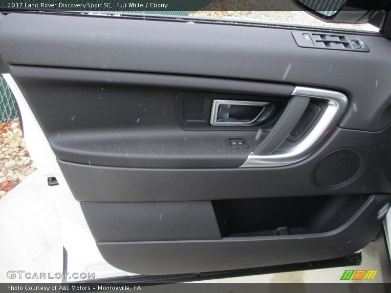 Fuji White / Ebony 2017 Land Rover Discovery Sport SE