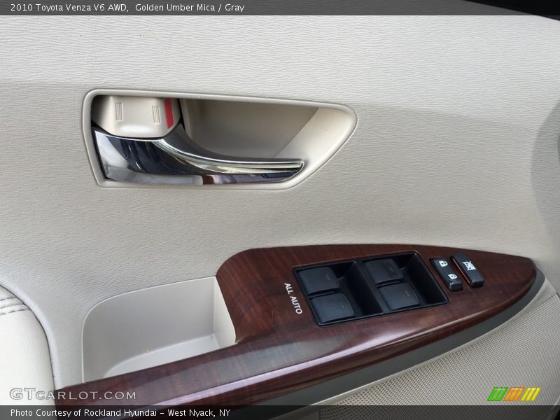 Golden Umber Mica / Gray 2010 Toyota Venza V6 AWD