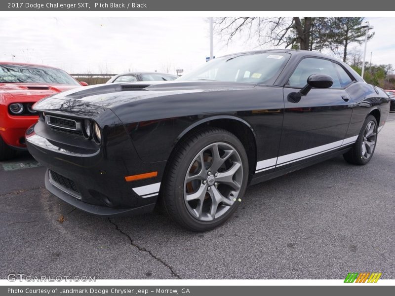 Front 3/4 View of 2017 Challenger SXT