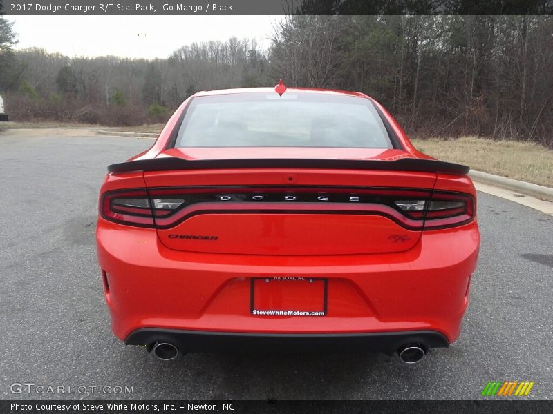 Go Mango / Black 2017 Dodge Charger R/T Scat Pack