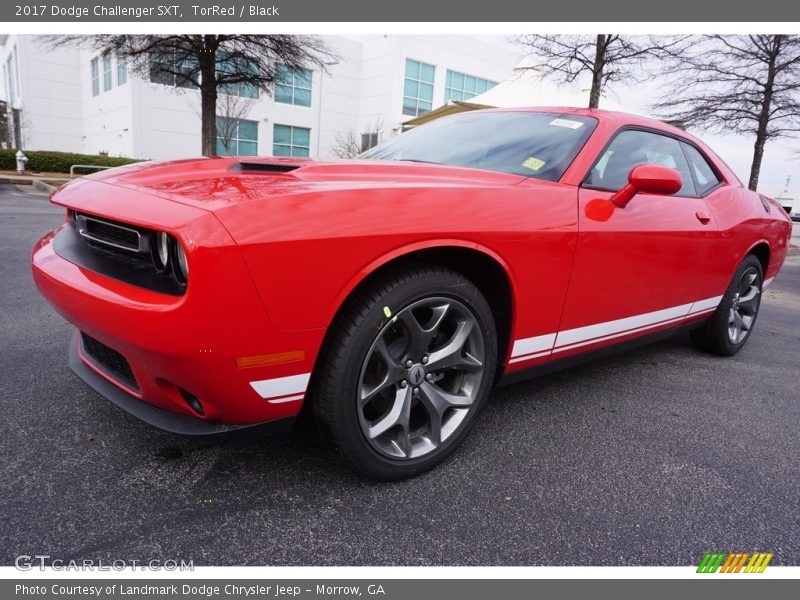 Front 3/4 View of 2017 Challenger SXT