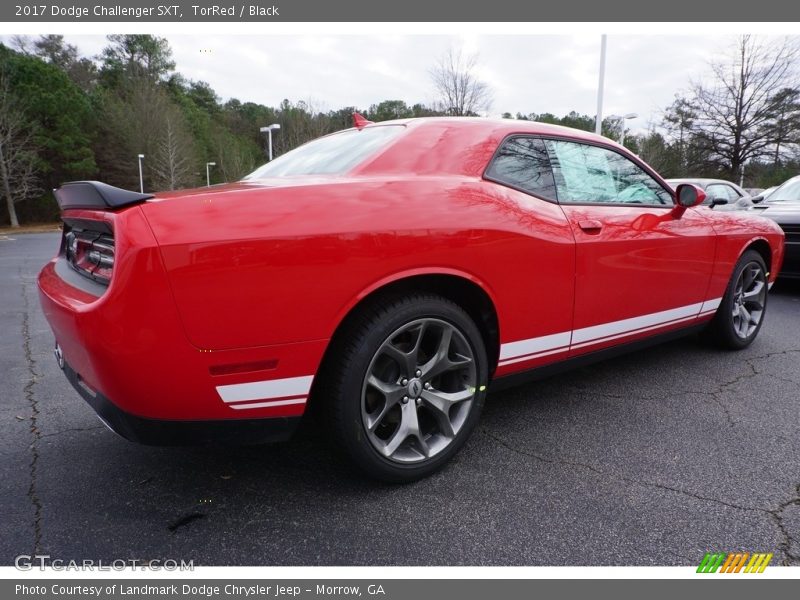  2017 Challenger SXT TorRed