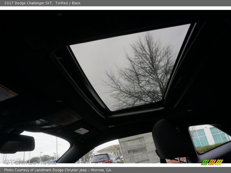 TorRed / Black 2017 Dodge Challenger SXT
