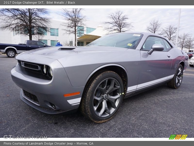 Front 3/4 View of 2017 Challenger SXT