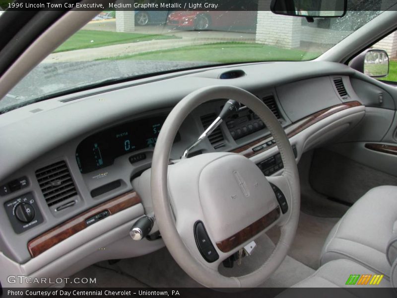 Medium Graphite Metallic / Light Gray 1996 Lincoln Town Car Executive