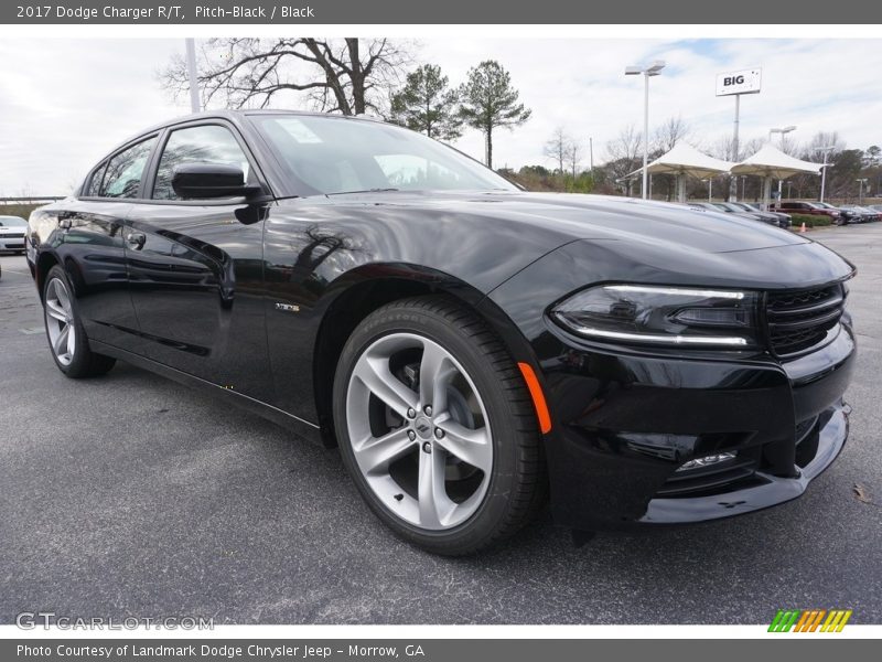 Front 3/4 View of 2017 Charger R/T