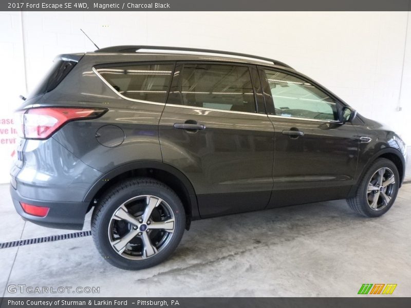 Magnetic / Charcoal Black 2017 Ford Escape SE 4WD
