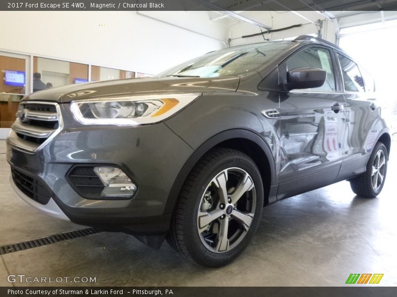 Magnetic / Charcoal Black 2017 Ford Escape SE 4WD