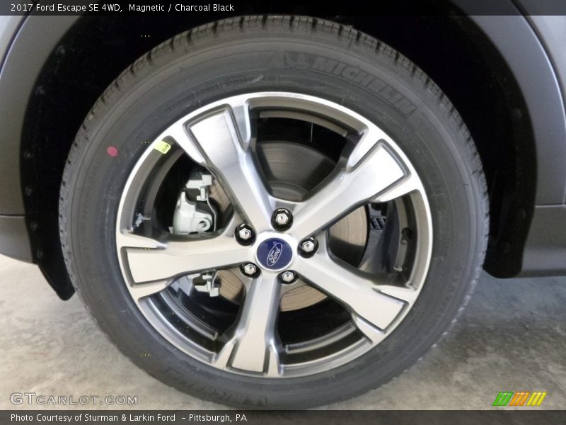 Magnetic / Charcoal Black 2017 Ford Escape SE 4WD