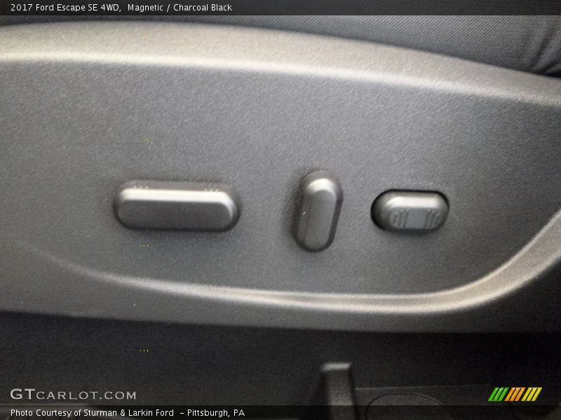 Magnetic / Charcoal Black 2017 Ford Escape SE 4WD