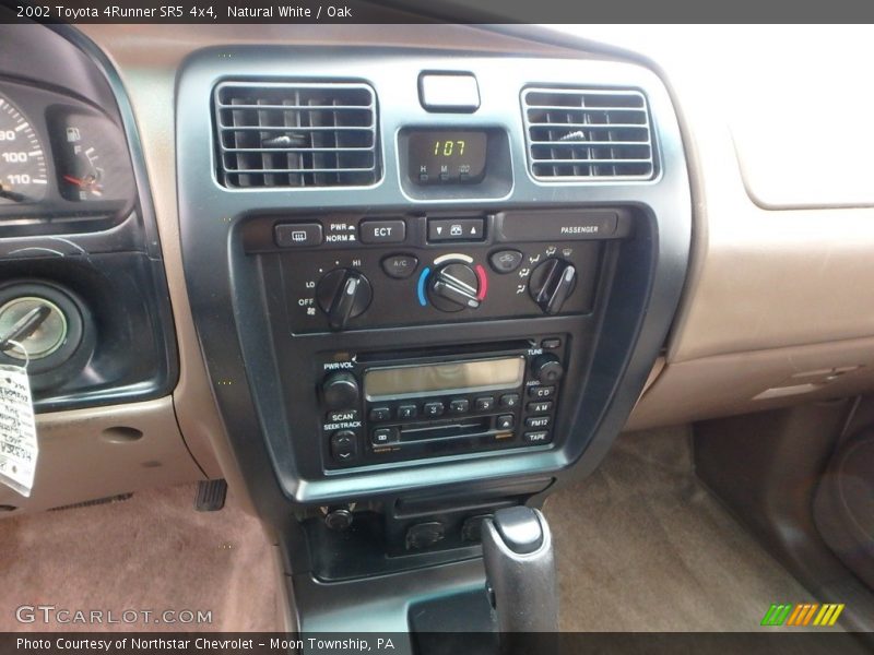 Natural White / Oak 2002 Toyota 4Runner SR5 4x4