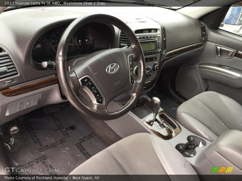 Moonstone Silver / Gray 2011 Hyundai Santa Fe SE AWD