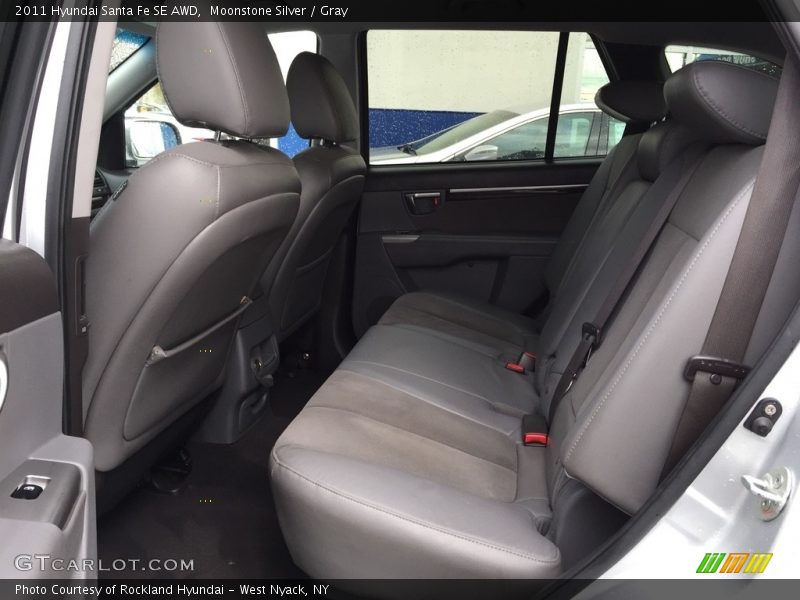 Moonstone Silver / Gray 2011 Hyundai Santa Fe SE AWD