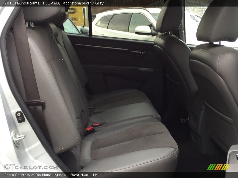 Moonstone Silver / Gray 2011 Hyundai Santa Fe SE AWD