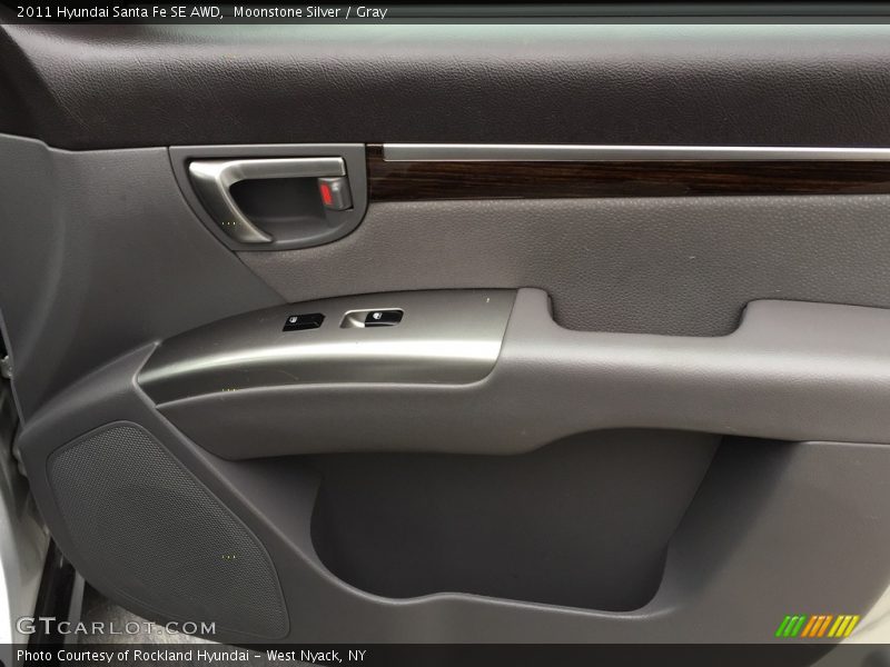 Moonstone Silver / Gray 2011 Hyundai Santa Fe SE AWD