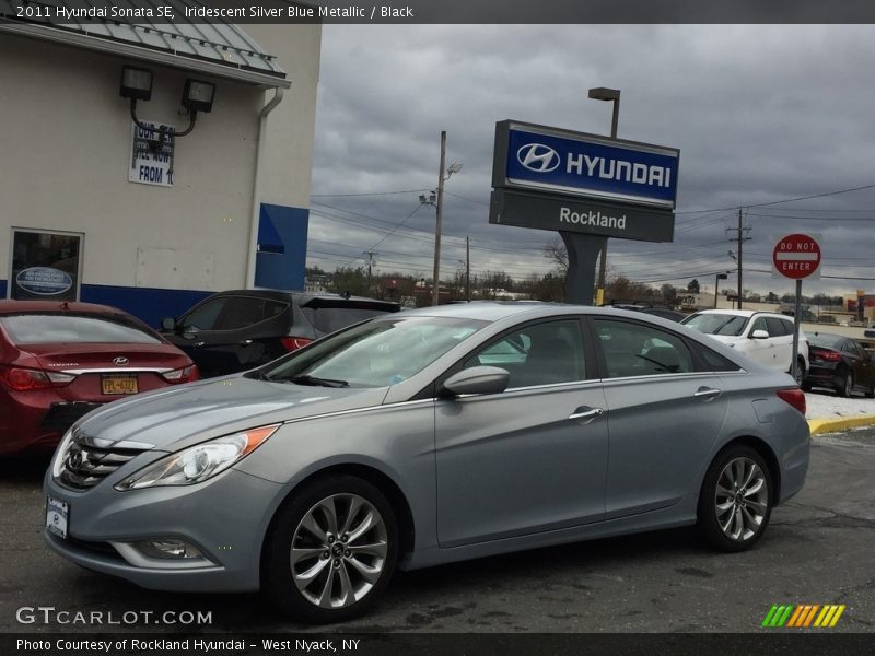 Iridescent Silver Blue Metallic / Black 2011 Hyundai Sonata SE