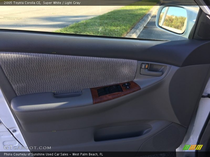 Super White / Light Gray 2005 Toyota Corolla CE