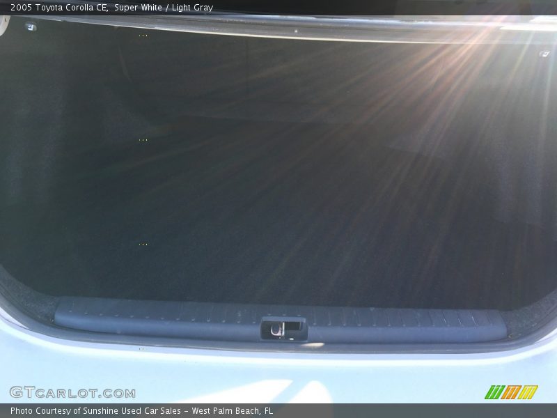 Super White / Light Gray 2005 Toyota Corolla CE