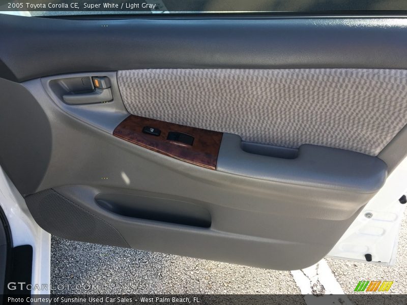 Super White / Light Gray 2005 Toyota Corolla CE