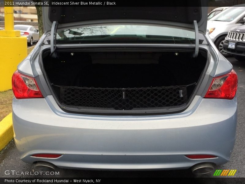Iridescent Silver Blue Metallic / Black 2011 Hyundai Sonata SE