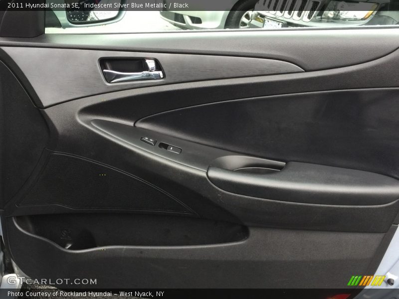Iridescent Silver Blue Metallic / Black 2011 Hyundai Sonata SE