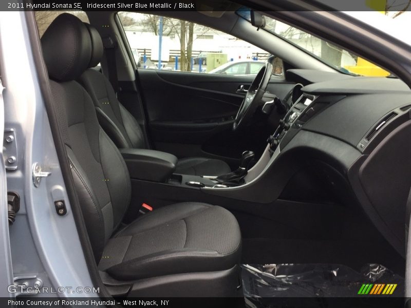 Iridescent Silver Blue Metallic / Black 2011 Hyundai Sonata SE
