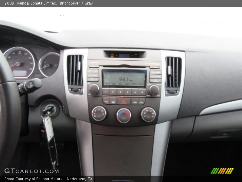 Bright Silver / Gray 2009 Hyundai Sonata Limited