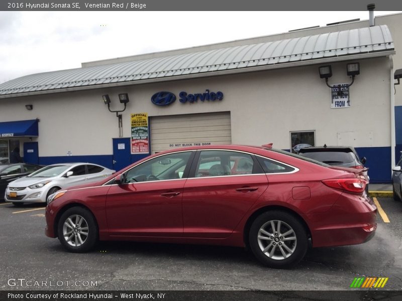 Venetian Red / Beige 2016 Hyundai Sonata SE