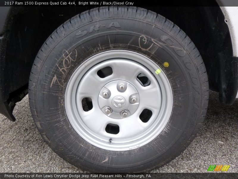 Bright White / Black/Diesel Gray 2017 Ram 1500 Express Quad Cab 4x4