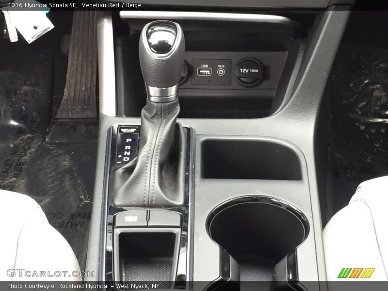 Venetian Red / Beige 2016 Hyundai Sonata SE