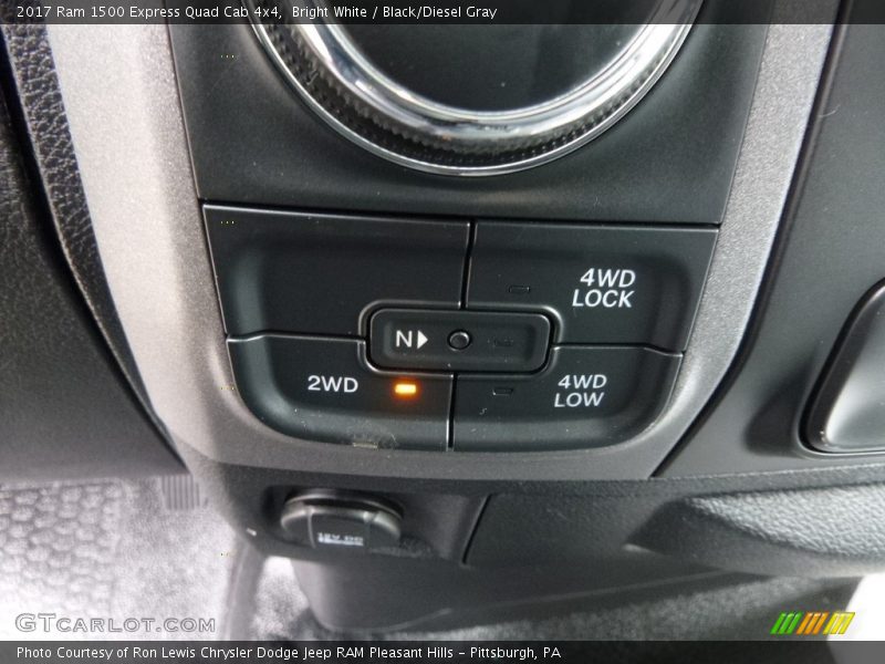 Bright White / Black/Diesel Gray 2017 Ram 1500 Express Quad Cab 4x4