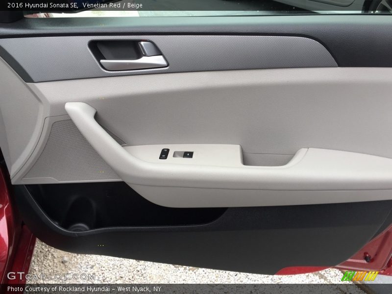Venetian Red / Beige 2016 Hyundai Sonata SE
