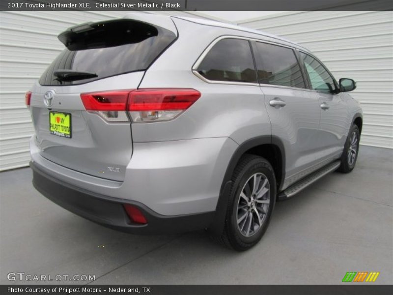 Celestial Silver Metallic / Black 2017 Toyota Highlander XLE
