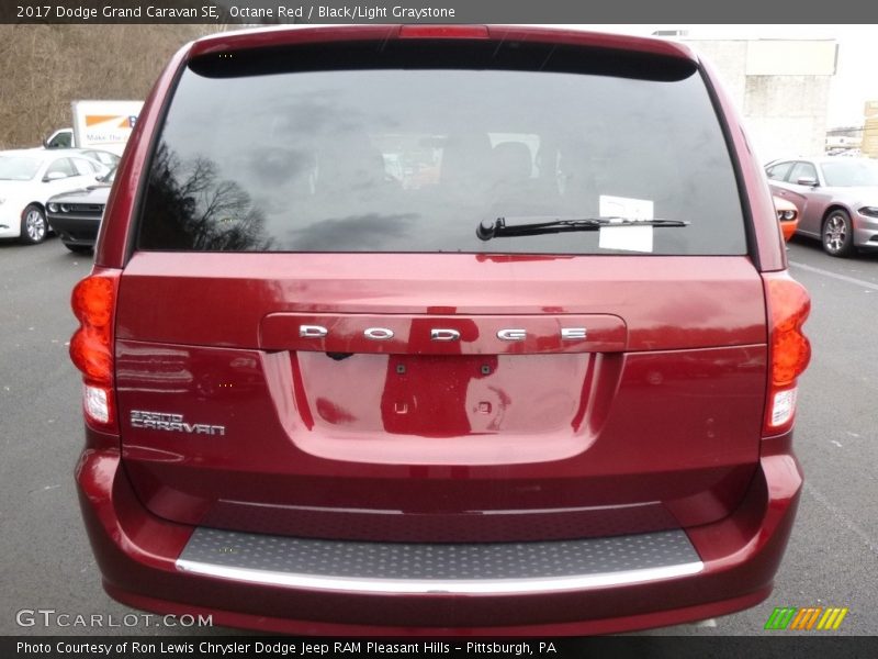 Octane Red / Black/Light Graystone 2017 Dodge Grand Caravan SE