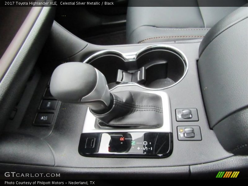 Celestial Silver Metallic / Black 2017 Toyota Highlander XLE