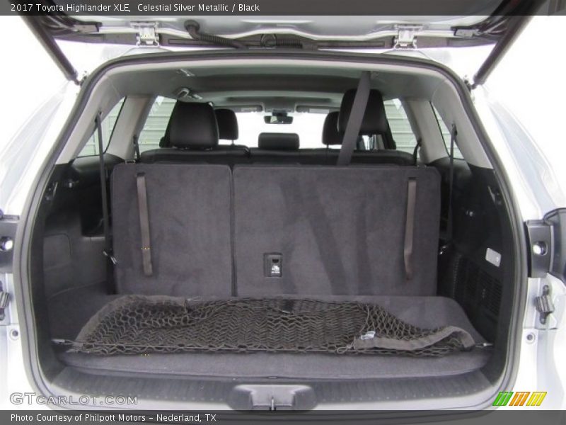 Celestial Silver Metallic / Black 2017 Toyota Highlander XLE