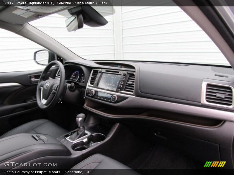 Celestial Silver Metallic / Black 2017 Toyota Highlander XLE