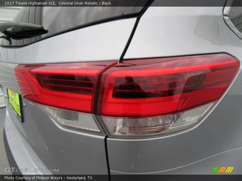 Celestial Silver Metallic / Black 2017 Toyota Highlander XLE