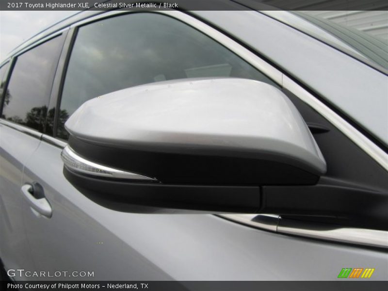 Celestial Silver Metallic / Black 2017 Toyota Highlander XLE