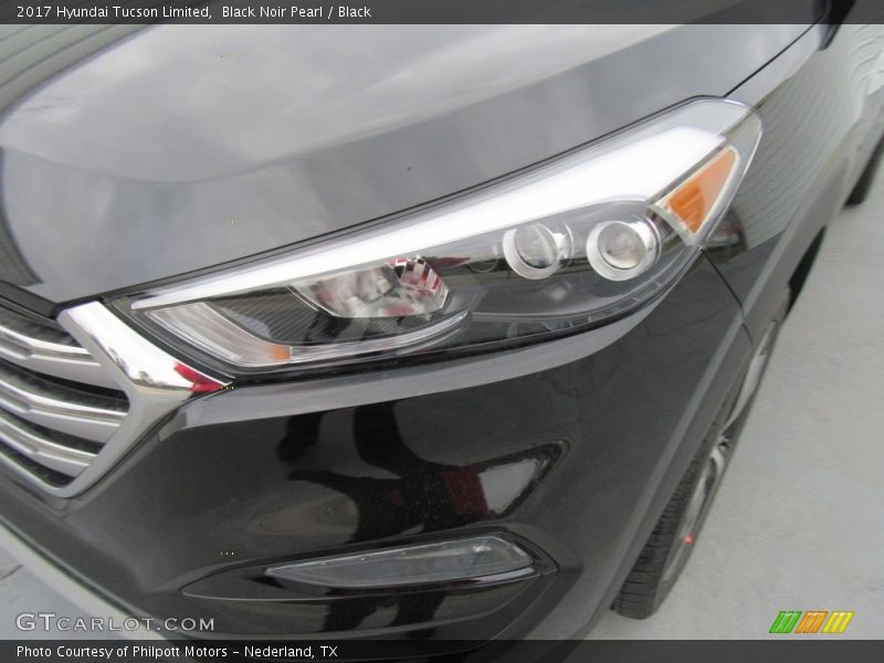 Black Noir Pearl / Black 2017 Hyundai Tucson Limited